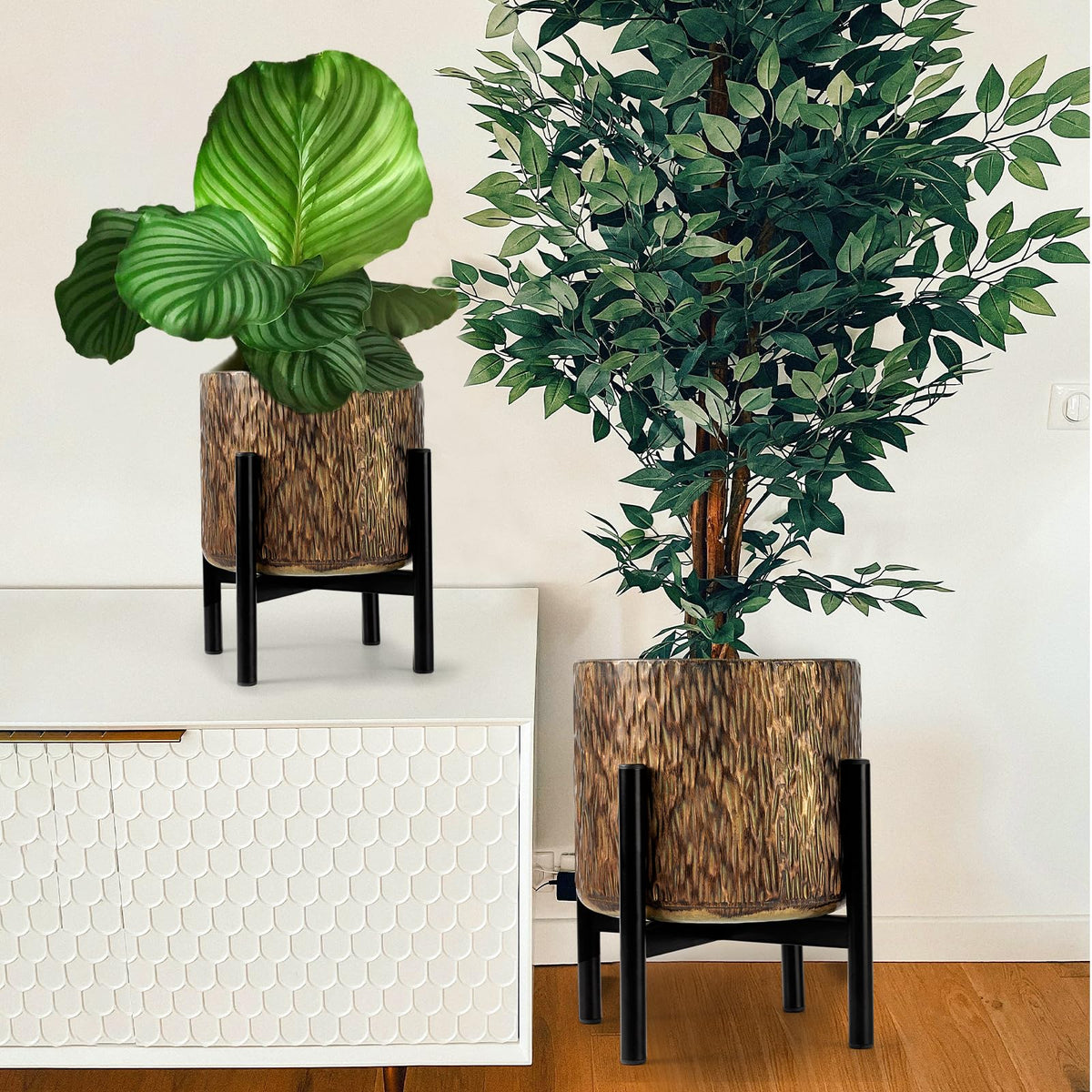 Harvest Land Plant Pots with Stand, Set of 2 Large Modern Planters Metal Tall Handmade Flower Pots with Drainage Holes Indoor Outdoor,Bronze