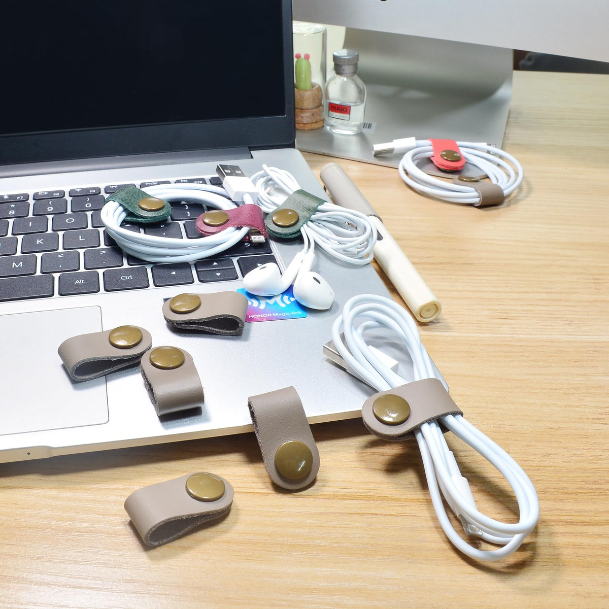 CAILLU Cord Organizer,Cord Keeper,Cable Organizer USB Holder,Cable Management,Cable Straps,Earbud case,wrap Headset Winder,Phone Earphone Clips Ties (gray Cord Organizer)